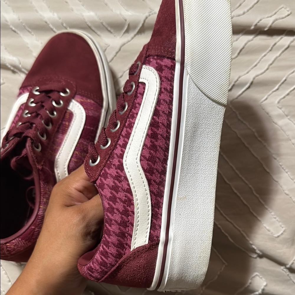 Vans Maroon Sneakers with White Details - Picture 4 of 6